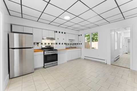 212 Princeton St 1 Boston MA 02128