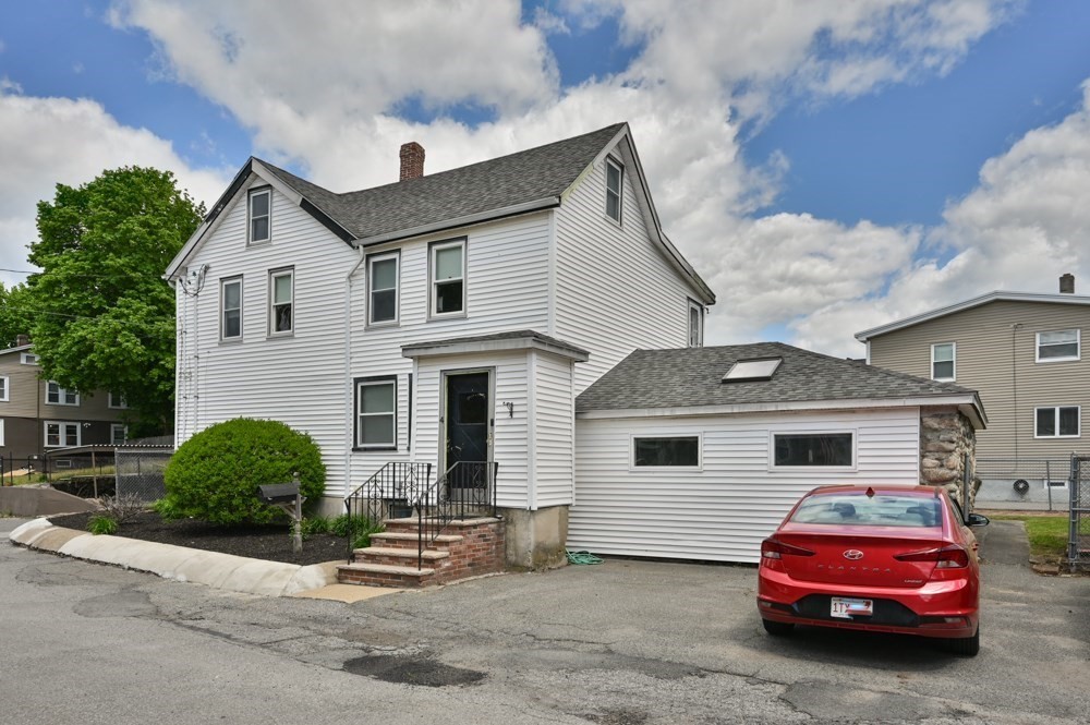 4 Wiley Pl, Wakefield, MA Photo #1