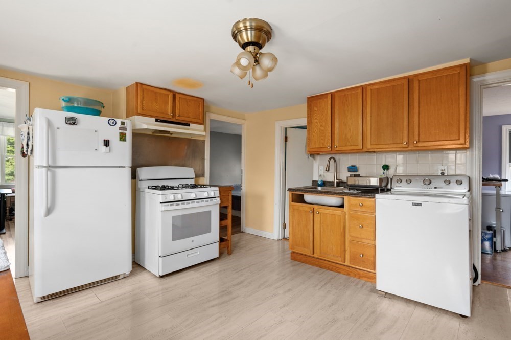 4 Wiley Pl, Wakefield, MA Photo #18