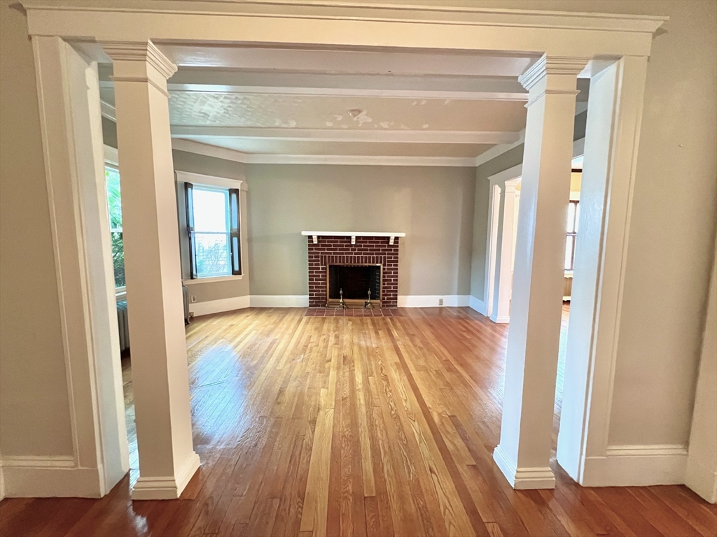 60 Nichols St