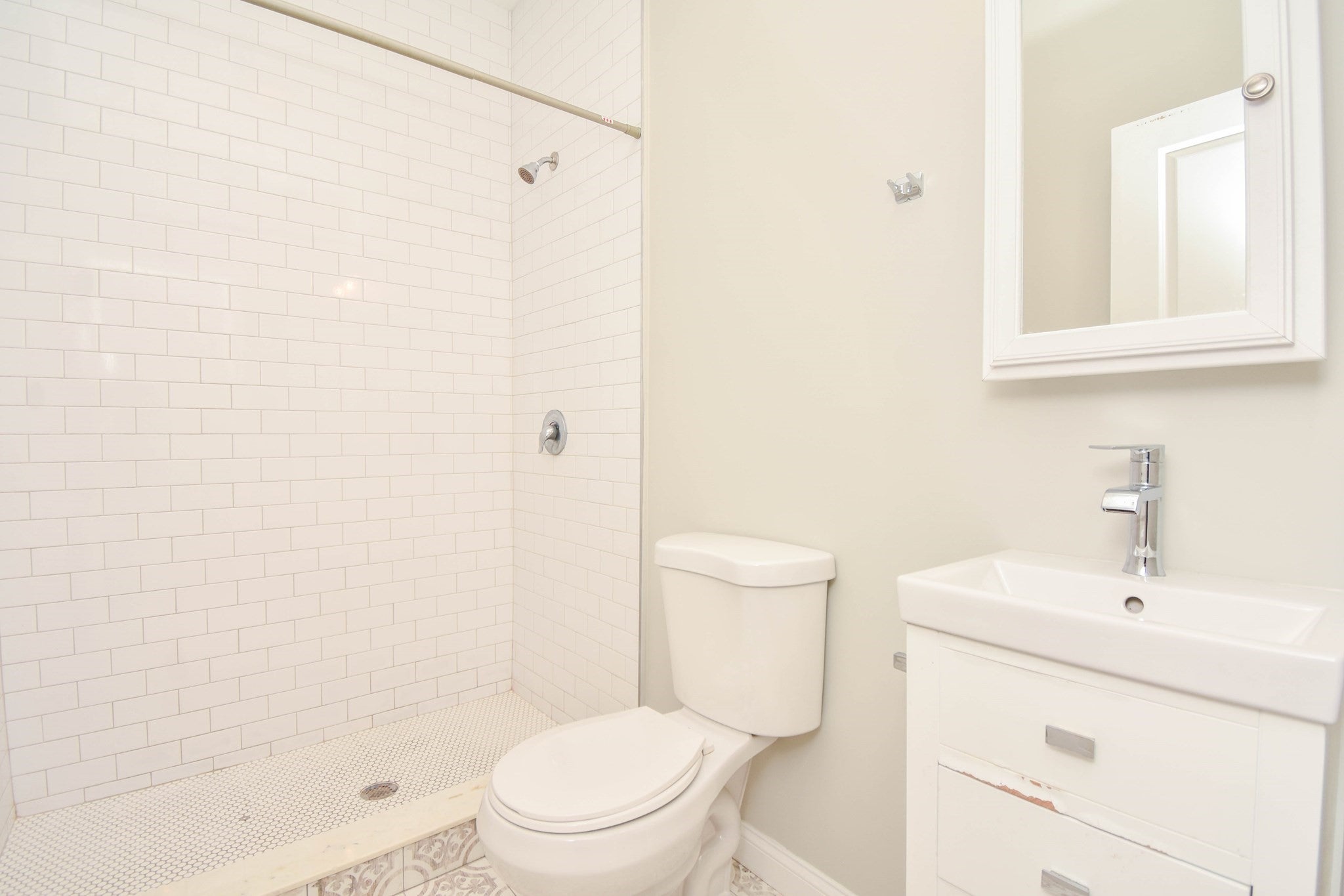 1114 Saratoga St #2, Boston, MA Photo #17