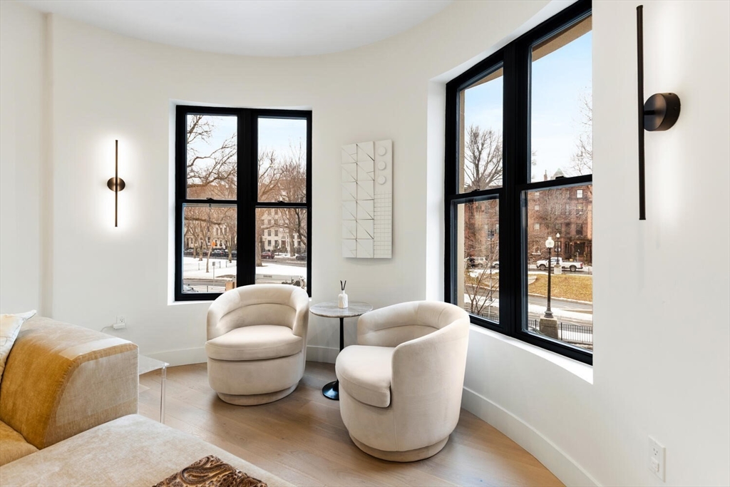 382 Commonwealth Ave 24