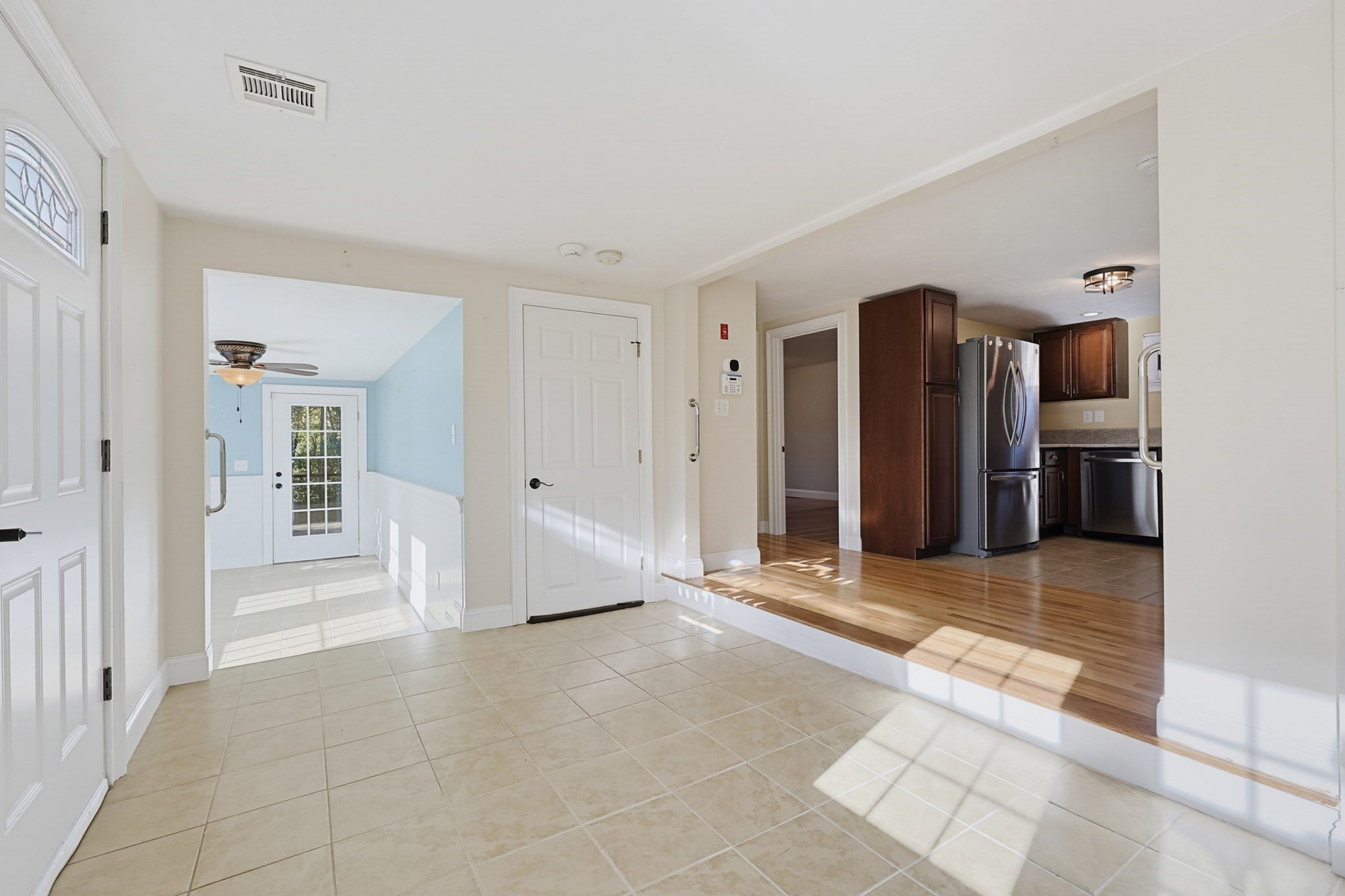 116 Lakeshore Dr, Blackstone, MA Photo #4