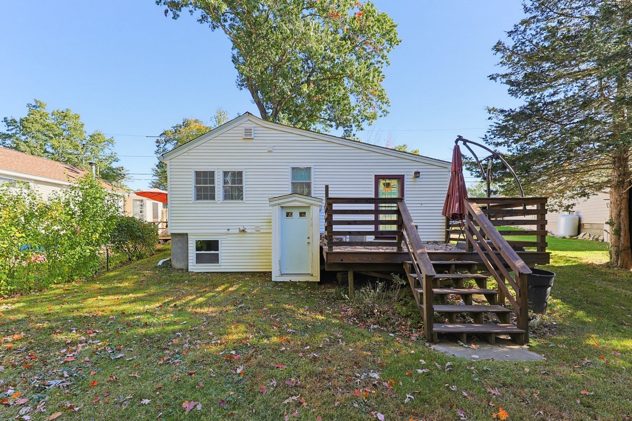 116 Lakeshore Dr, Blackstone, MA Photo #27