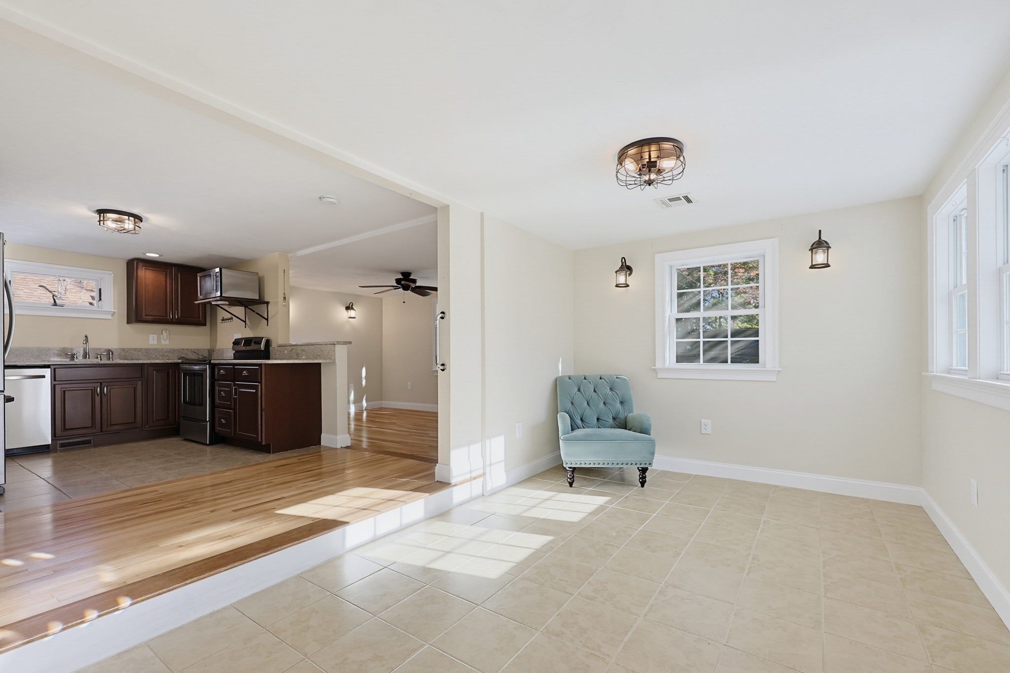 116 Lakeshore Dr, Blackstone, MA Photo #5