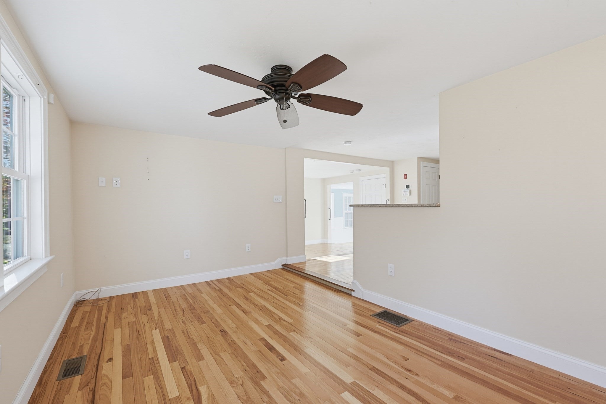 116 Lakeshore Dr, Blackstone, MA Photo #12
