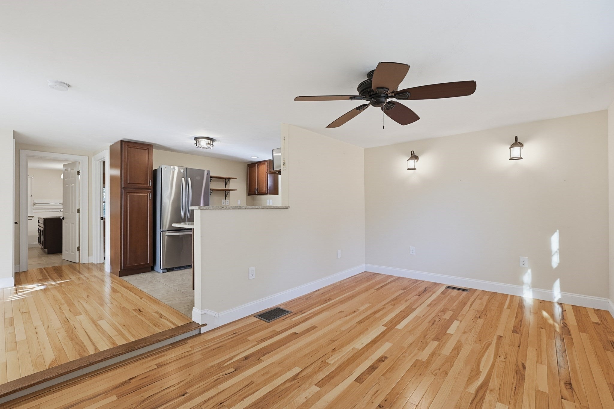 116 Lakeshore Dr, Blackstone, MA Photo #11