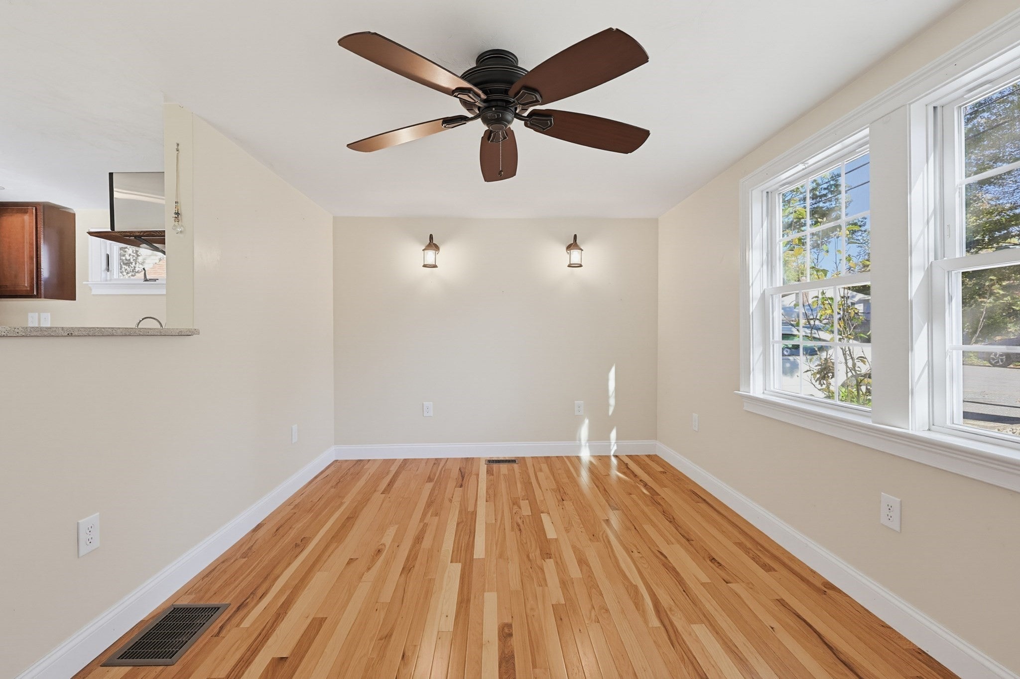 116 Lakeshore Dr, Blackstone, MA Photo #14