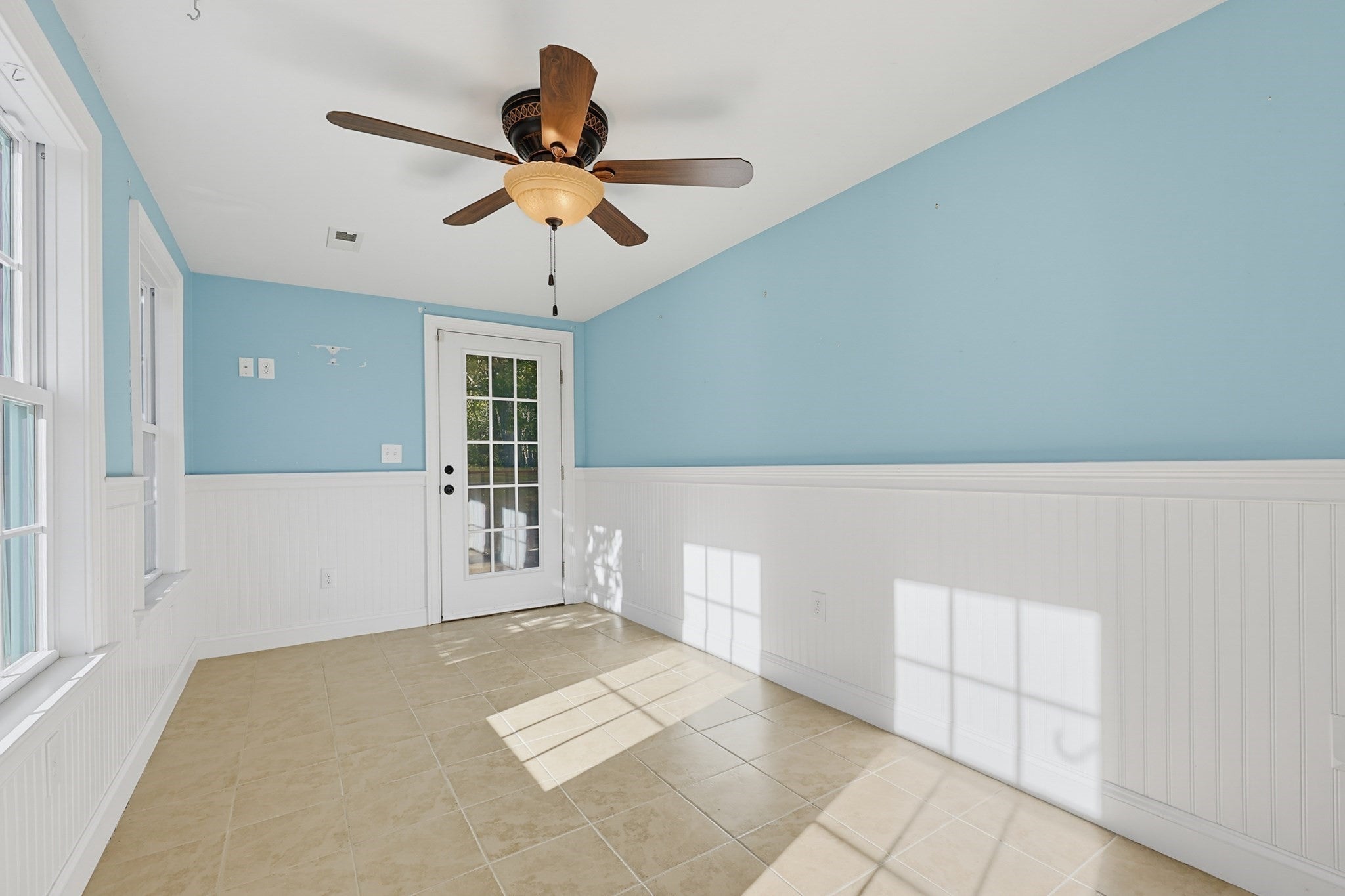 116 Lakeshore Dr, Blackstone, MA Photo #22