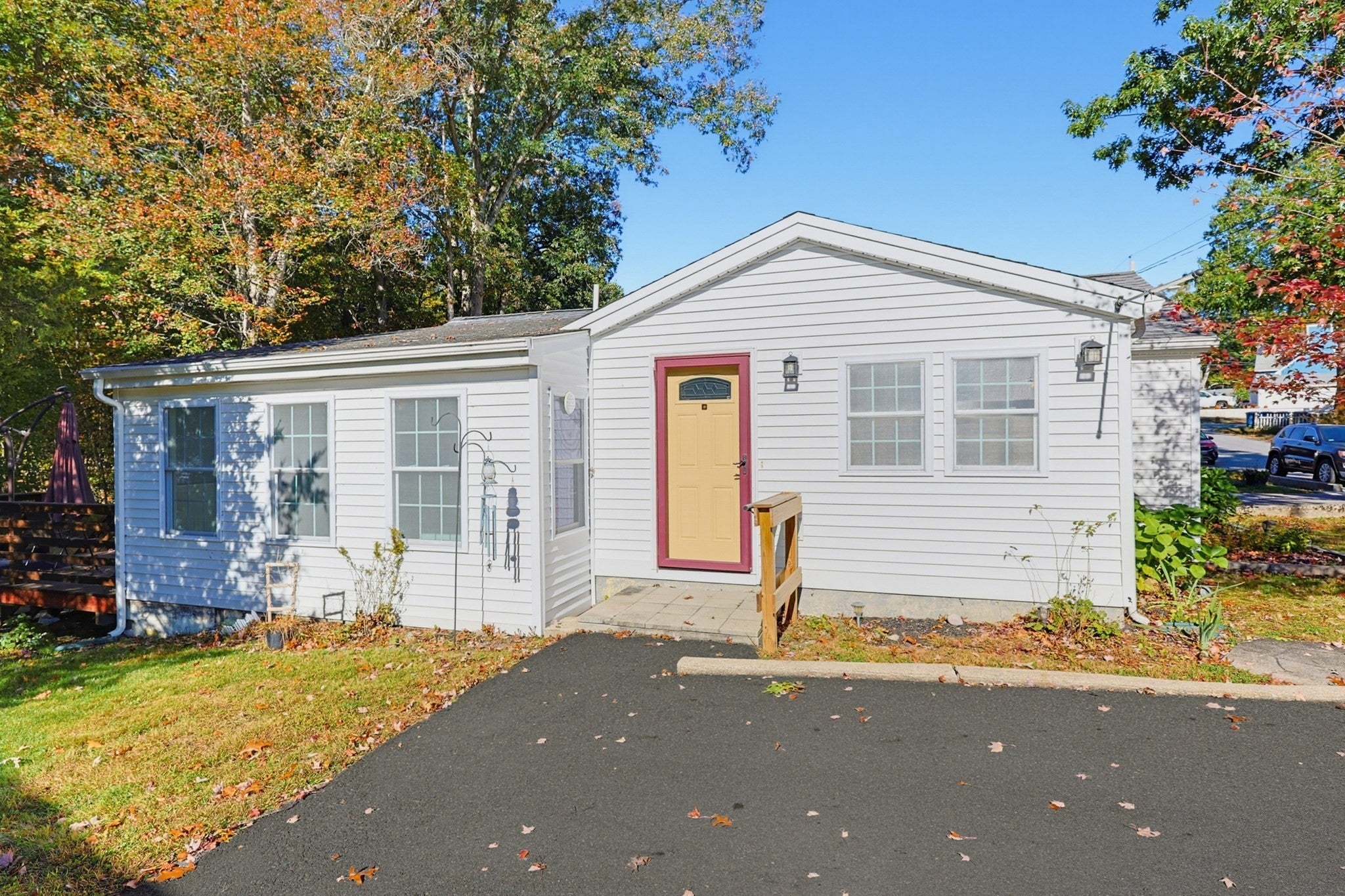 116 Lakeshore Dr, Blackstone, MA Photo #3