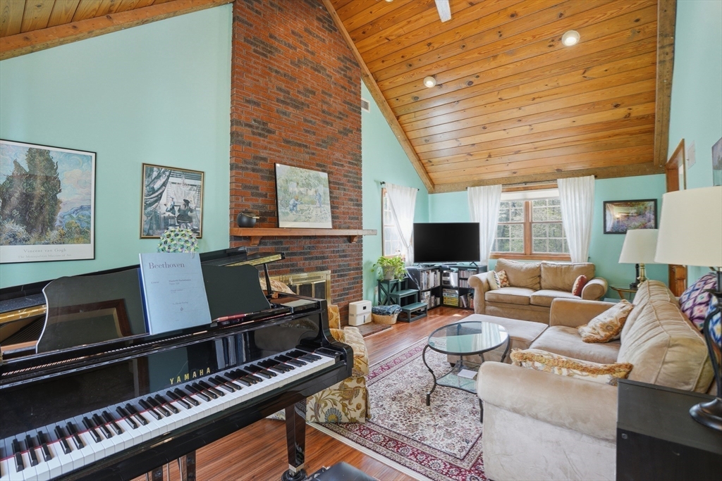 353 Marshall Street, Paxton, MA Photo #12