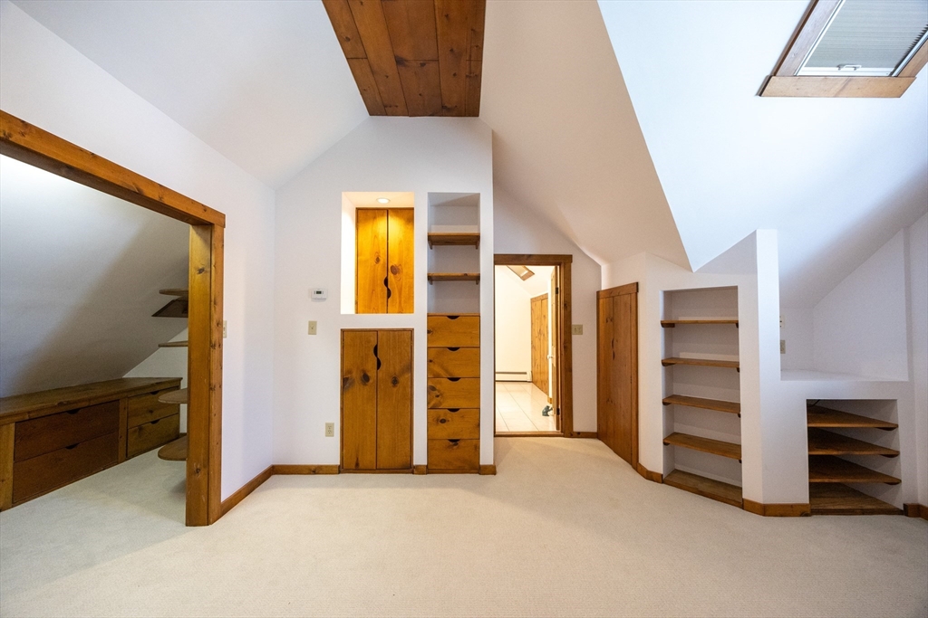 Foxboro, Massachusetts 02035, United States, 4 Bedrooms Bedrooms, ,3 BathroomsBathrooms,Residential,Active,205428