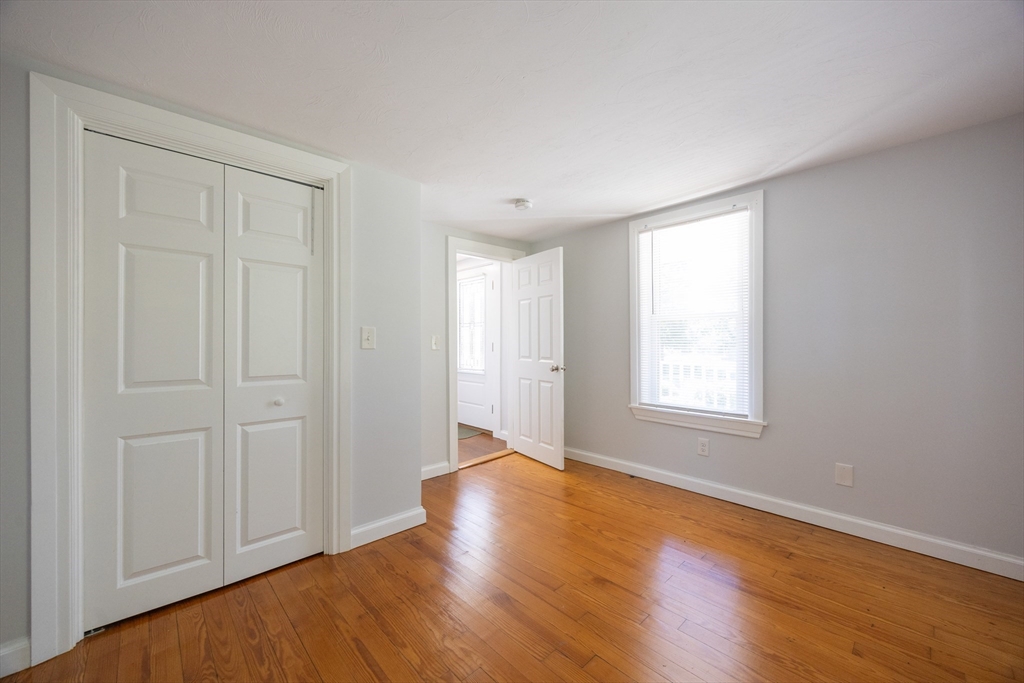 Foxboro, Massachusetts 02035, United States, 4 Bedrooms Bedrooms, ,3 BathroomsBathrooms,Residential,Active,205428