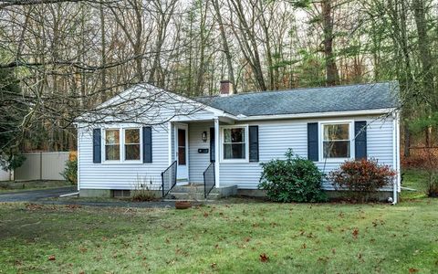 96 Rick Dr Northampton MA 01062