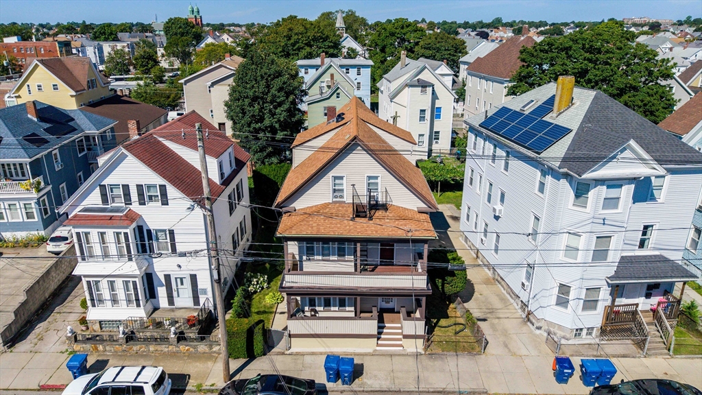 61 Acushnet Ave