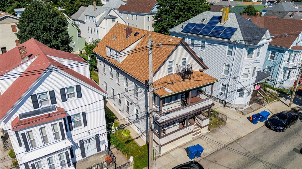 61 Acushnet Ave