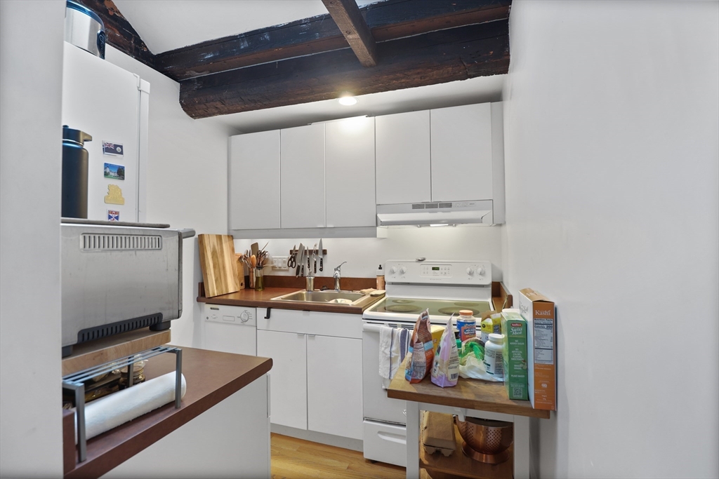 101 W. Springfield St 4