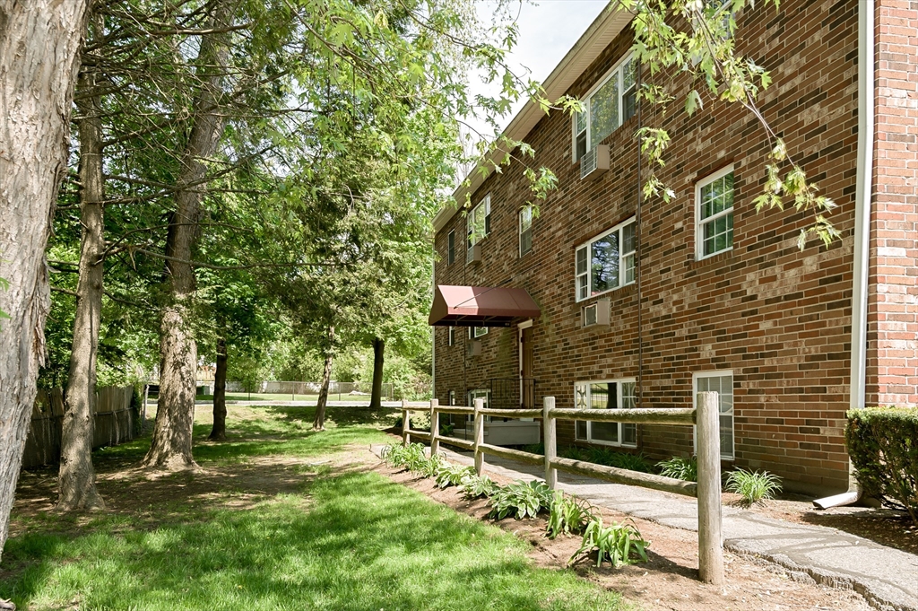 35 Berlin St 217