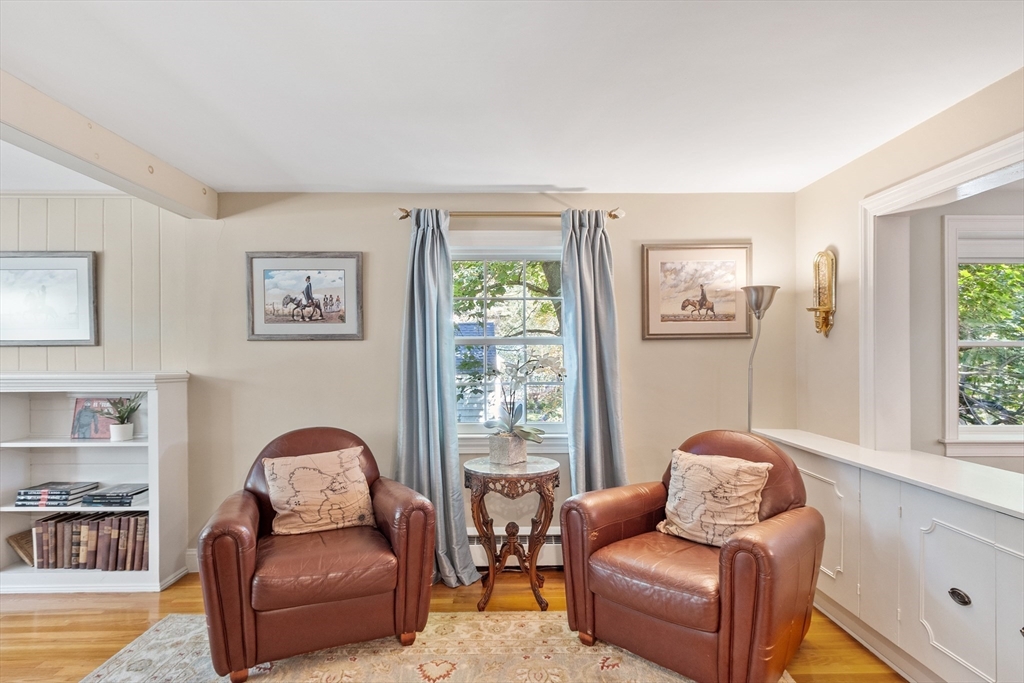 31 Mohawk Dr