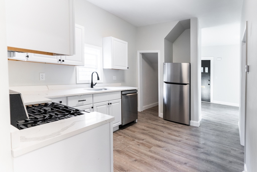 17-19 Bickerton St