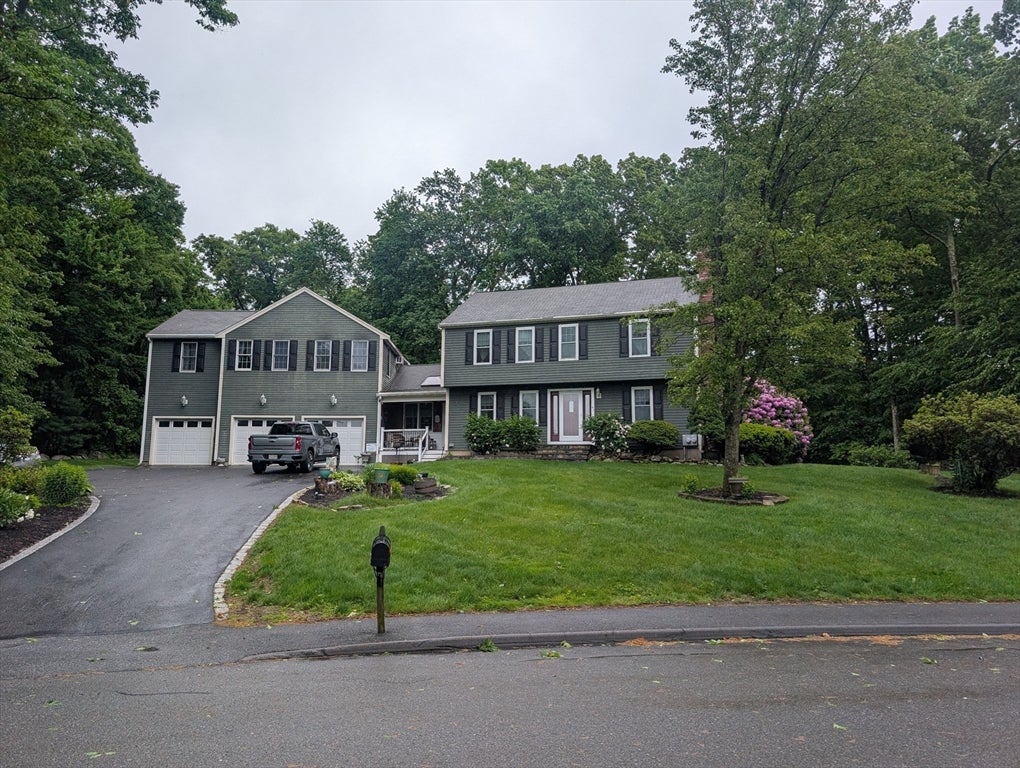 47 Houde St