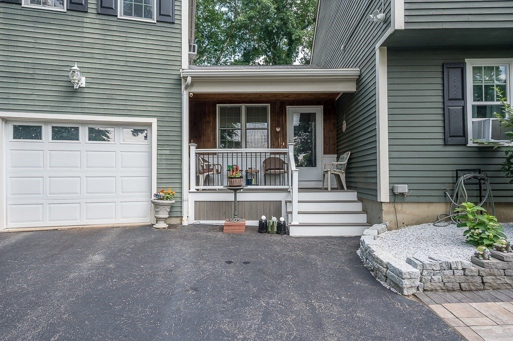 47 Houde St