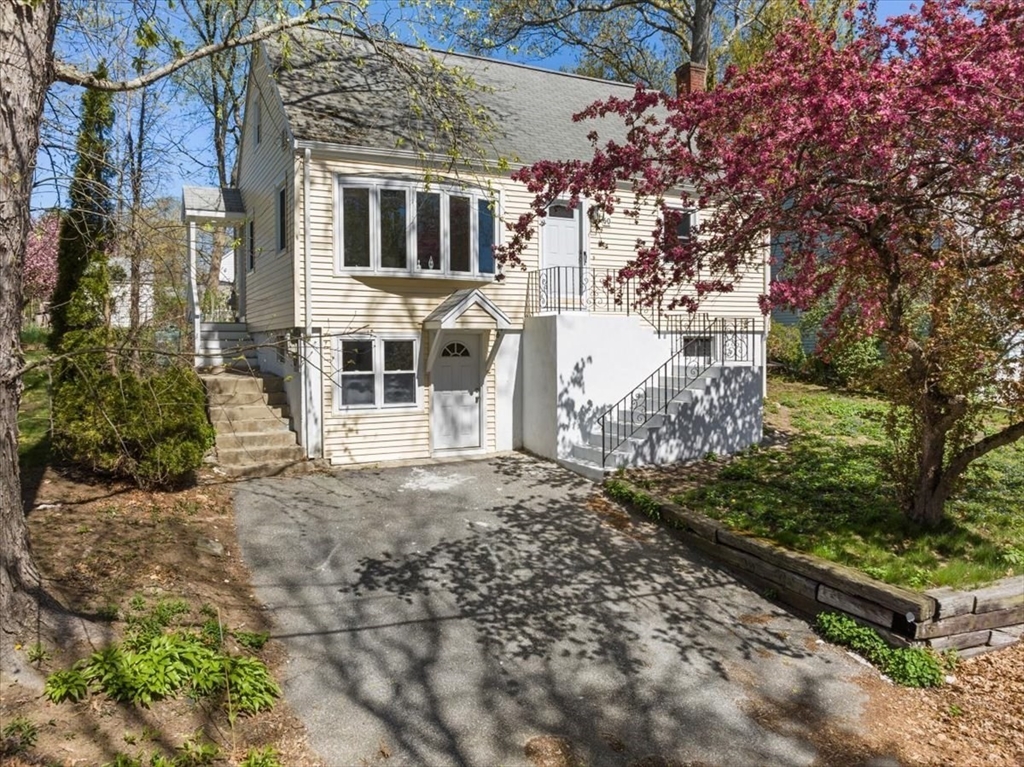 60 Pinedale Ave