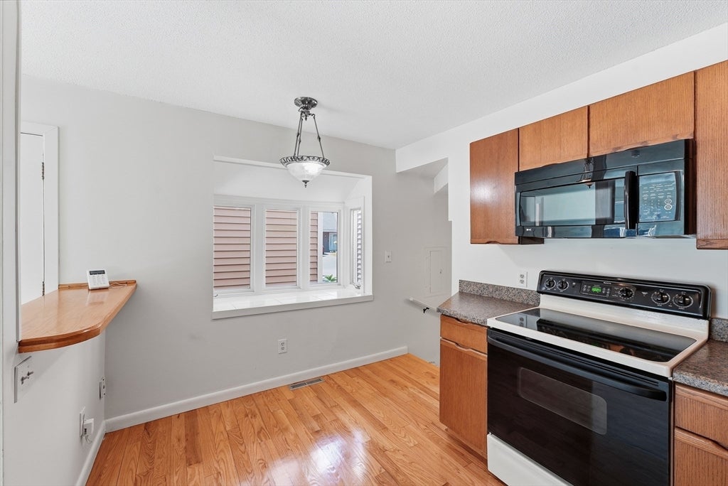 43 S.View DR #43, Southwick, MA, 43 S.View DR #43, Southwick, MA Photo #8