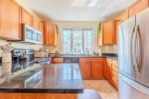 27R Albion St #2, Somerville, MA Photo #10
