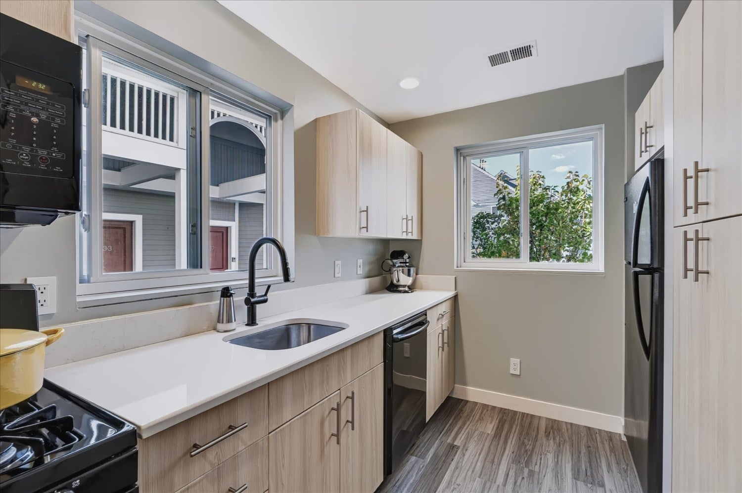 20 Ship Ave #38, Medford, MA, 20 Ship Ave #38, Medford, MA Photo #4
