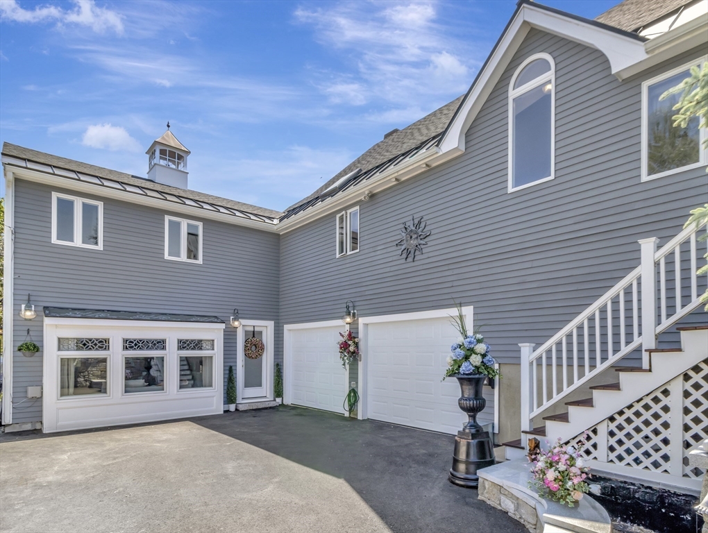 10 Vernon Ave