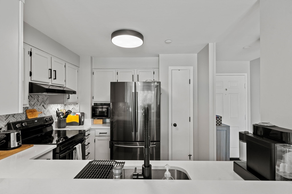 30 Chelsea St 501