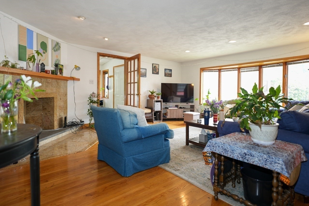 16 Summit Ave