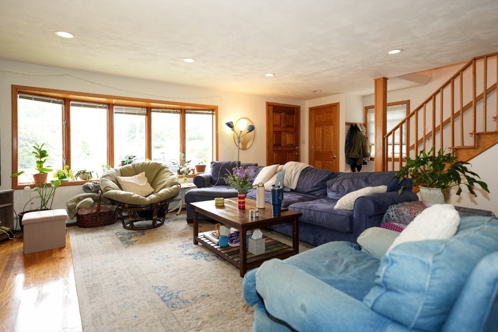 16 Summit Ave