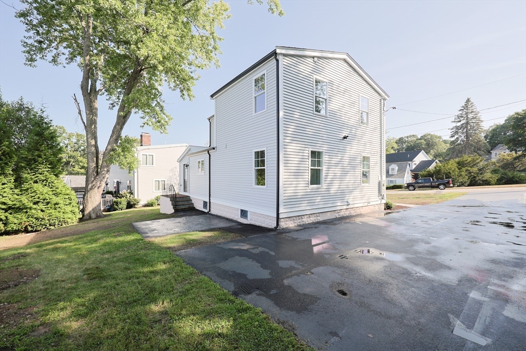 40 Lafayette St