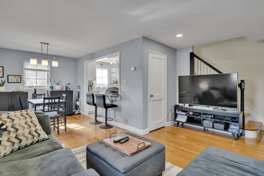 54 Pierce Rd 54