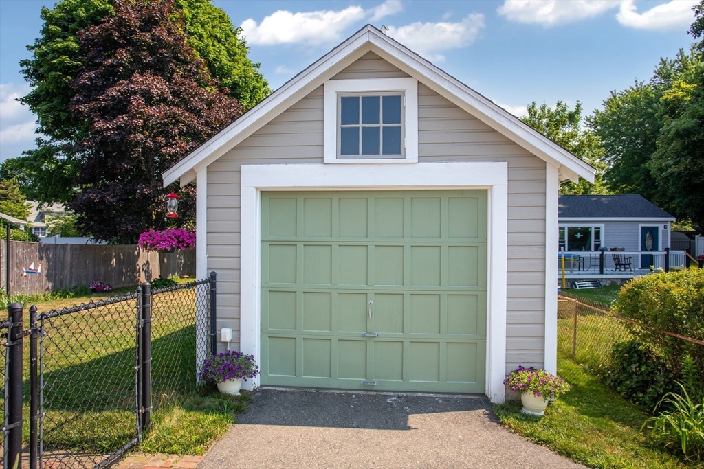 52 Wachusett Rd