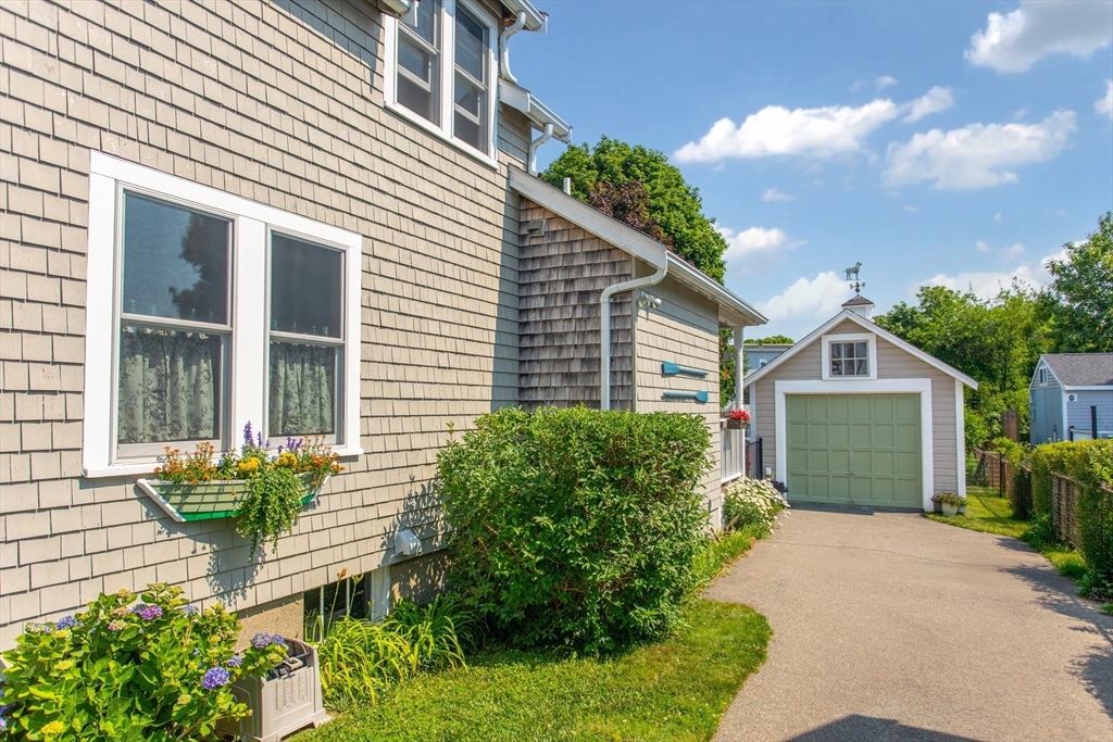 52 Wachusett Rd