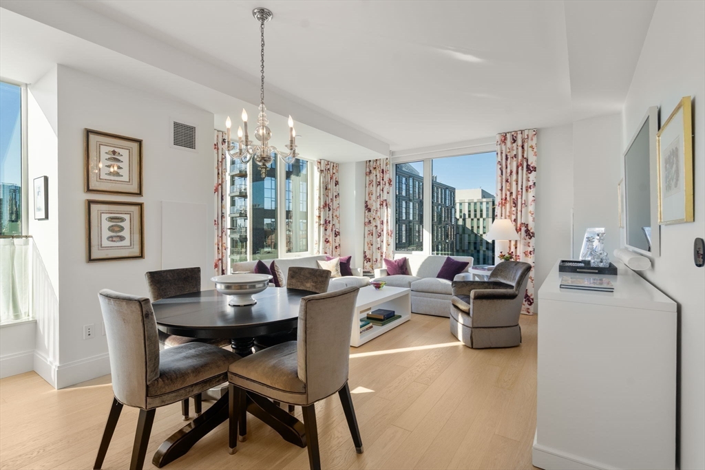 380 Harrison Ave 1118