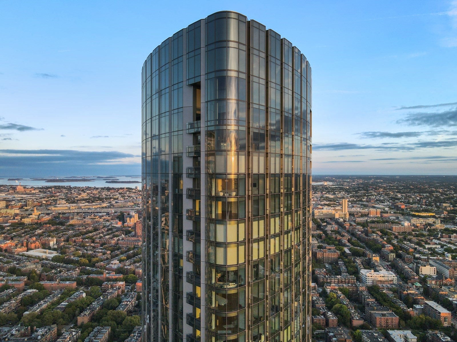 1 Dalton St