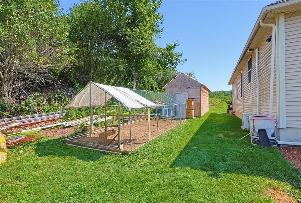 36 E Brookfield Rd, North Brookfield, MA Photo #29