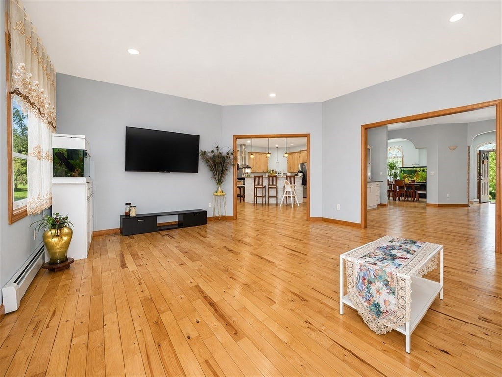 36 E Brookfield Rd