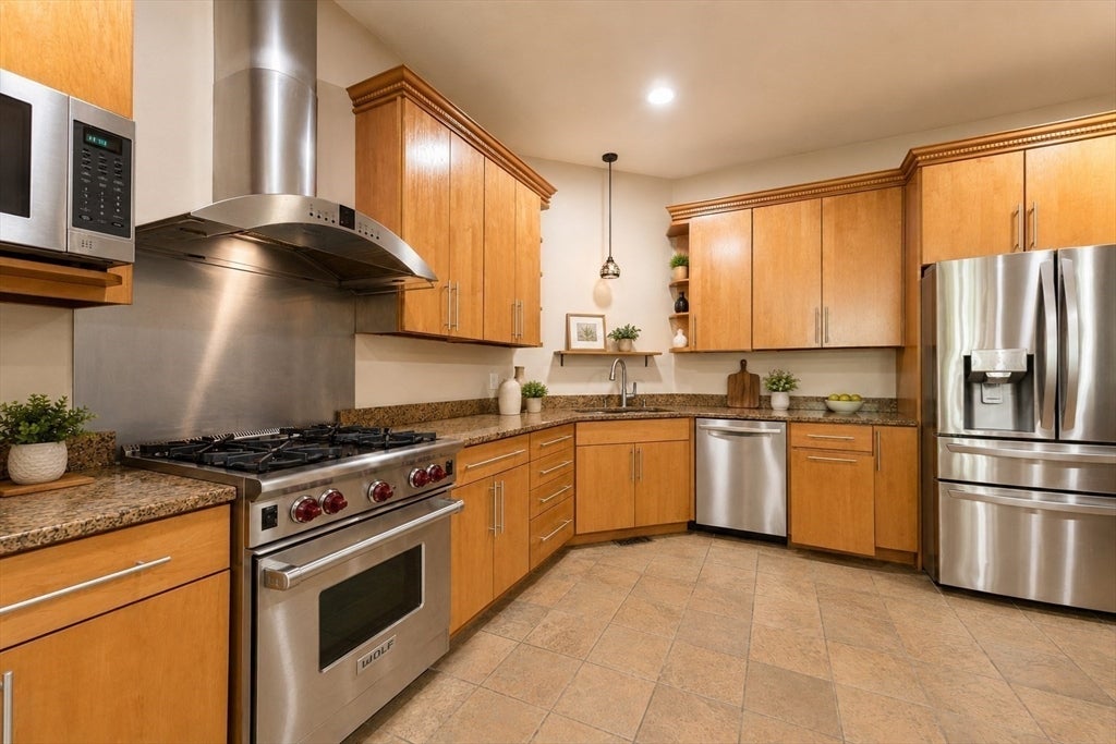 36 E Brookfield Rd, North Brookfield, MA Photo #6