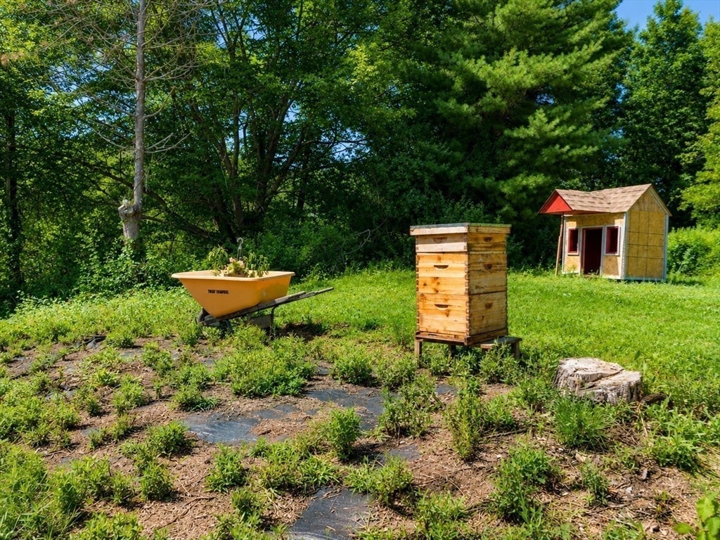 36 E Brookfield Rd, North Brookfield, MA Photo #23