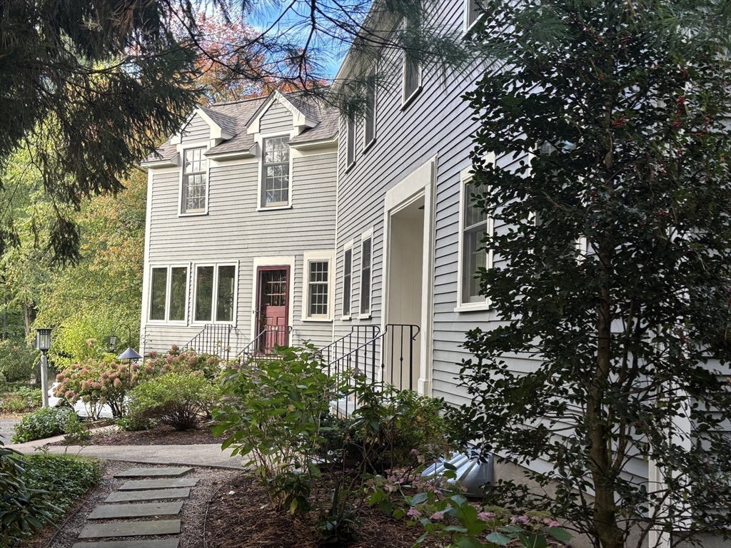 28 Clovelly