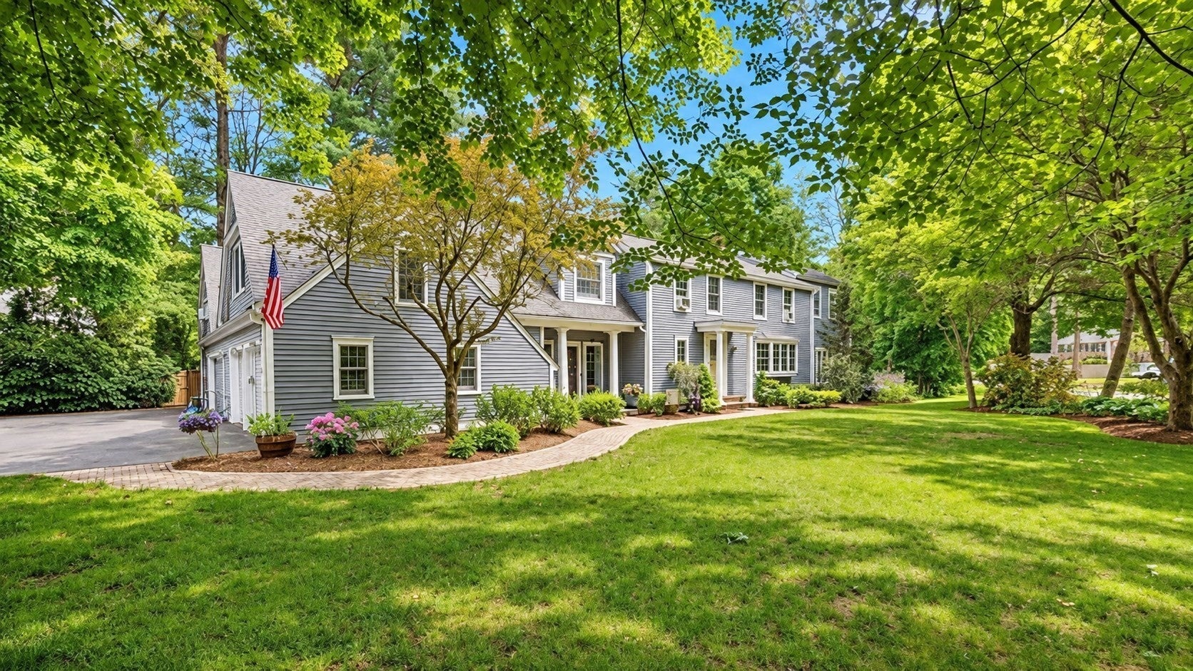 2 Horseshoe Lane