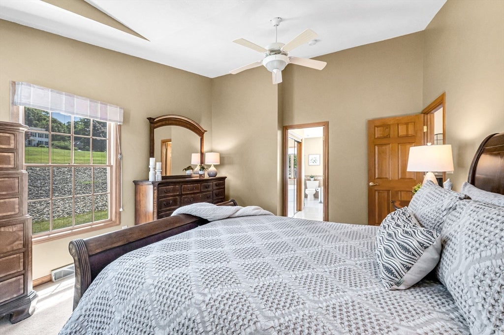 185 Clearwater Cir, Ludlow, MA Photo #18