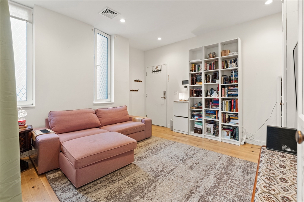 132 Terrace St 6