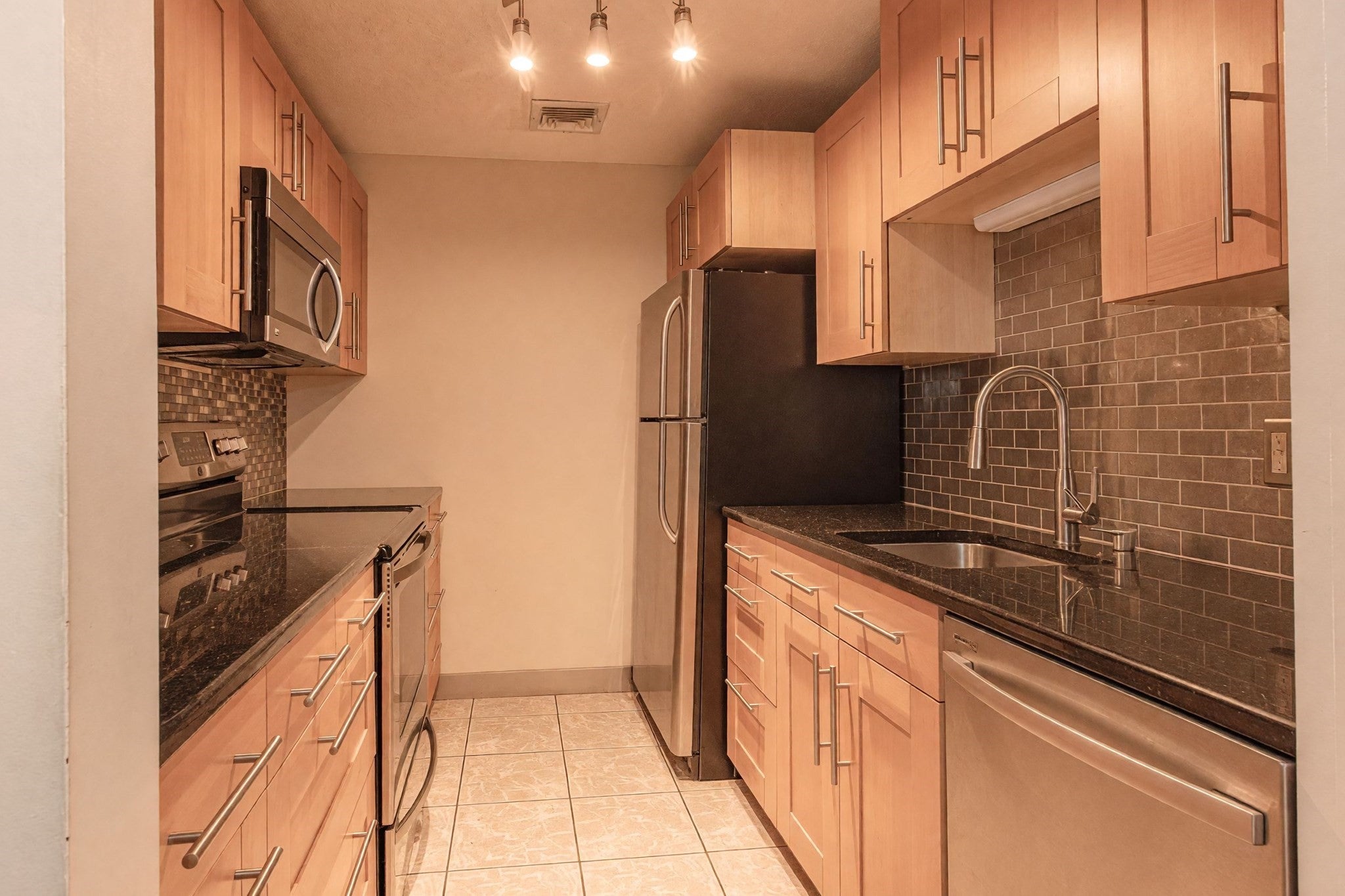 15 Bower Rd #D3, Quincy, MA, 15 Bower Rd #D3, Quincy, MA Photo #7