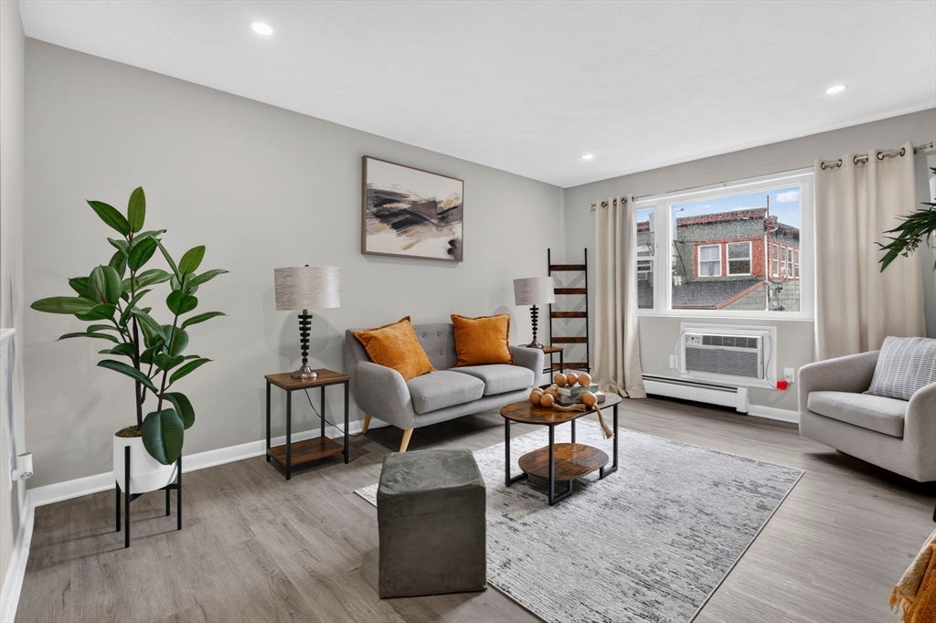 924 Main St #23, Woburn, MA, 924 Main St #23, Woburn, MA Photo #2